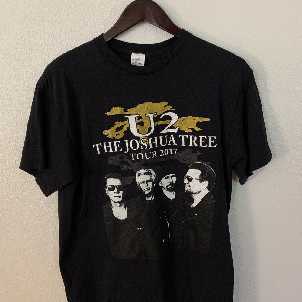 U2 Men’s 2017 Tour Tee